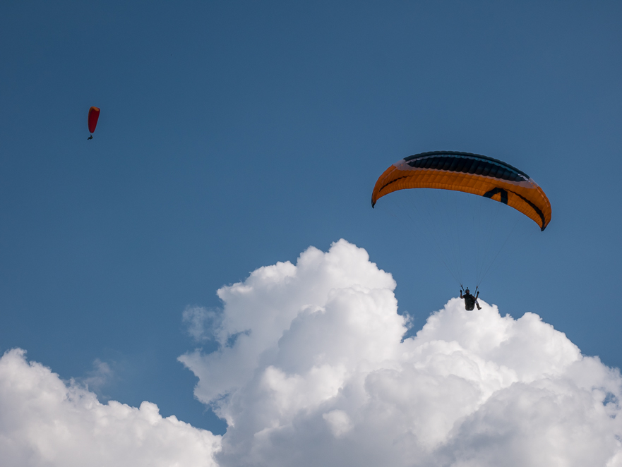 Beginn der langen Abfahrt ins Tal